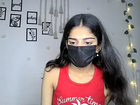 Snapshot of SASSY__BABY_ chatting on 4, 7, 2026 SASSY BABY online show from 4, 7, 2026