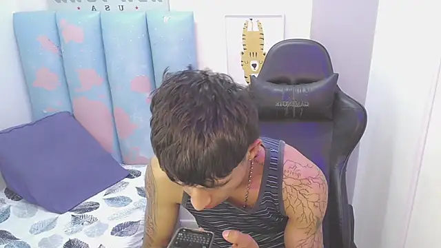 Snapshot of liam_play chatting on 19, 5, 2026 liam play online show from 19, 5, 2026