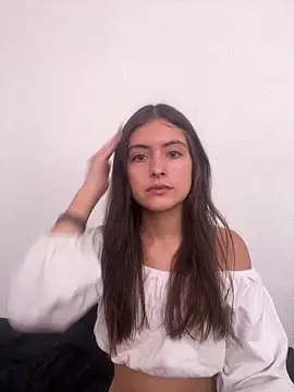 Snapshot of serenaa_velvett chatting on 20, 5, 2026 serenaa velvett online show from 20, 5, 2026