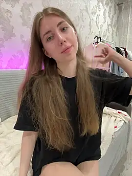 EvaAkiins online show from 2, 6, 2026