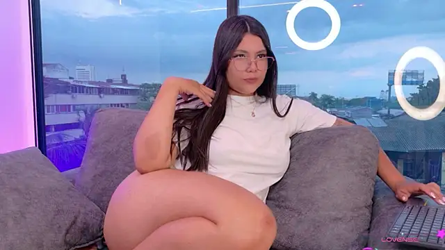Eva-Apple online show from 12, 5, 2026