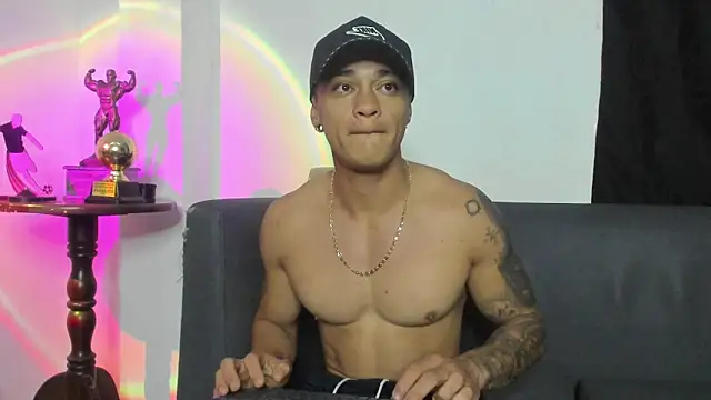 AlexRoyce  online show from 12, 5, 2026