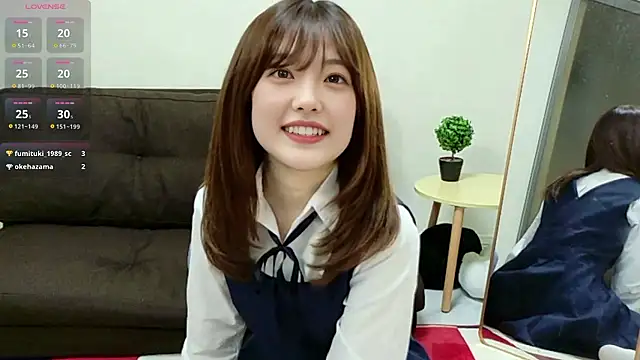 Snapshot of Tsukichan_ chatting on 7, 6, 2026 Tsukichan online show from 7, 6, 2026
