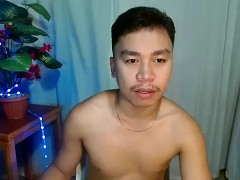 Snapshot of urasiankevin chatting on 5, 7, 2026 urasiankevin online show from 5, 7, 2026
