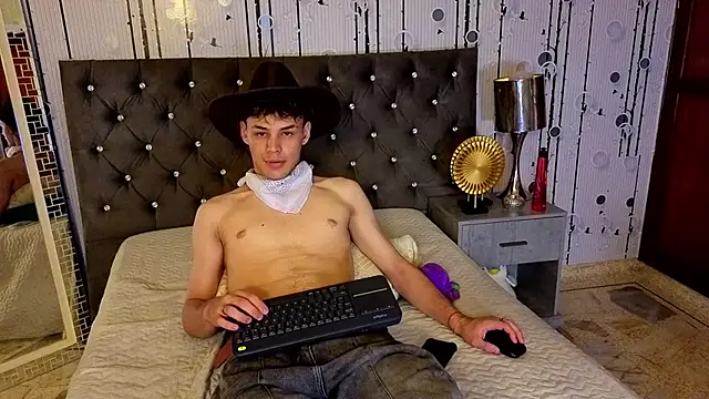 LoganSteel  online show from 16, 5, 2026