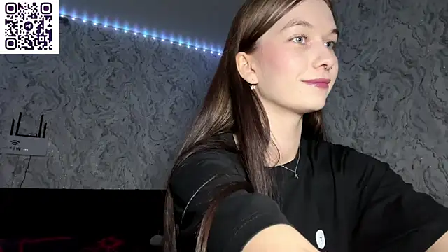 Snapshot of HinaDesire chatting on 1, 6, 2026 HinaDesire online show from 1, 6, 2026
