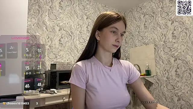 Snapshot of HinaDesire chatting on 28, 5, 2026 HinaDesire online show from 28, 5, 2026