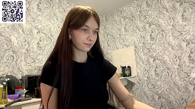 Snapshot of HinaDesire chatting on 5, 6, 2026 HinaDesire online show from 5, 6, 2026