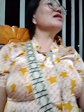 Asian hotAss online show from 9, 5, 2026
