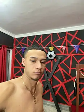 Snapshot of friends_lust_latin chatting on 30, 6, 2026 friends lust latin online show from 30, 6, 2026