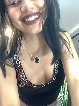 AntonellaCooper Pink online show from 4, 6, 2026