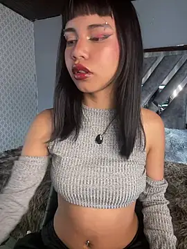AntonellaCooper Pink online show from 25, 6, 2026