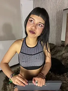 AntonellaCooper Pink online show from 23, 5, 2026
