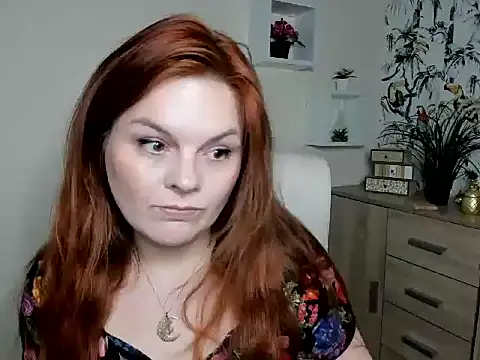 GingerKitten1 online show from 13, 5, 2026