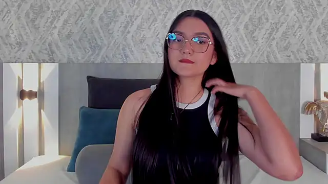 Snapshot of Vaalentina_Lux chatting on 16, 6, 2026 Vaalentina Lux online show from 16, 6, 2026