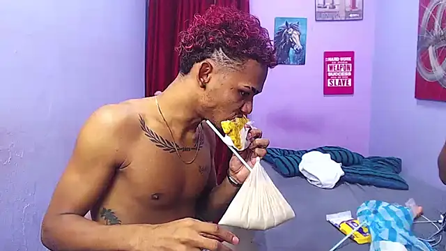 black twinks online show from 18, 7, 2026
