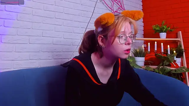 Snapshot of FoxxyyPolly chatting on 13, 6, 2026 FoxxyyPolly online show from 13, 6, 2026