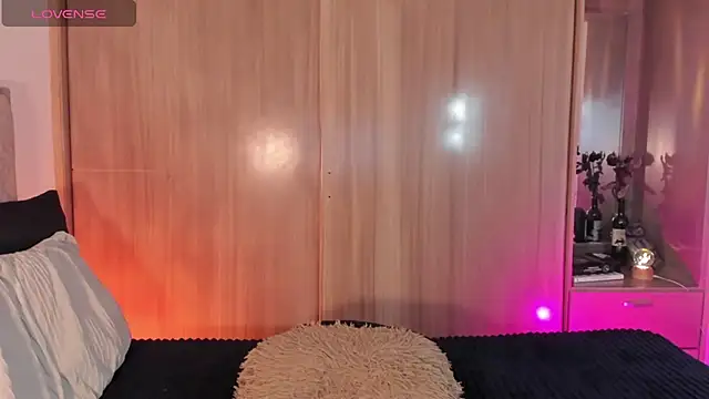 Snapshot of vampy__c1nna chatting on 8, 5, 2026 vampy c1nna online show from 8, 5, 2026