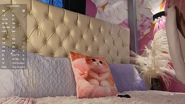 Luna Sissy  online show from 20, 5, 2026