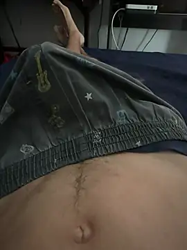 Snapshot of Davidphantom99 chatting on 4, 7, 2026 Davidphantom99 online show from 4, 7, 2026