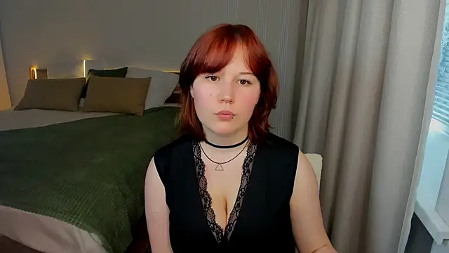 MiaLacrice online show from 29, 5, 2026