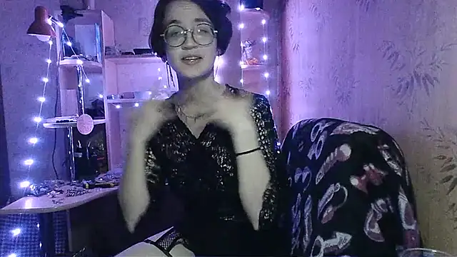 Alessa Kiss online show from 9, 5, 2026