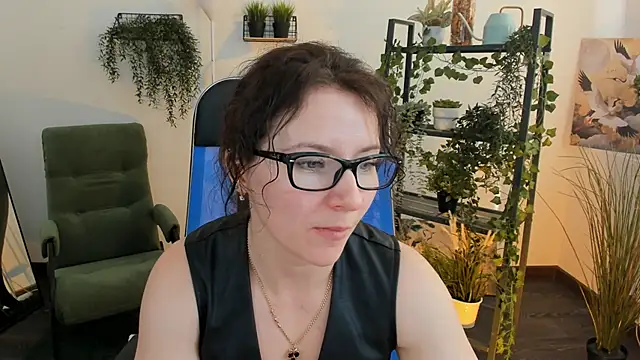 Snapshot of AureliaGleam chatting on 11, 5, 2026 AureliaGleam online show from 11, 5, 2026