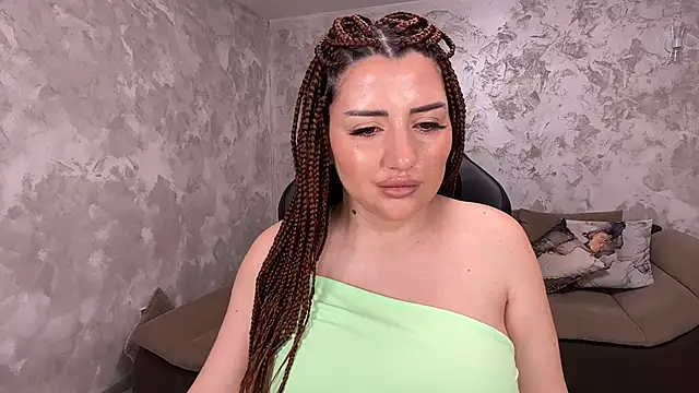 SophiePale online show from 13, 2, 2025
