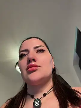 Snapshot of SophiePale chatting on 20, 5, 2026 SophiePale online show from 20, 5, 2026