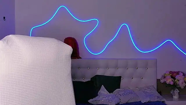 MaddiePerez online show from 29, 6, 2026