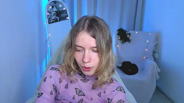Snapshot of MilanaRayy chatting on 27, 6, 2026 MilanaRayy online show from 27, 6, 2026