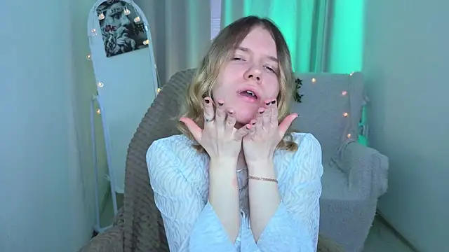 Snapshot of MilanaRayy chatting on 28, 6, 2026 MilanaRayy online show from 28, 6, 2026