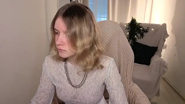 Snapshot of MilanaRayy chatting on 16, 6, 2026 MilanaRayy online show from 16, 6, 2026