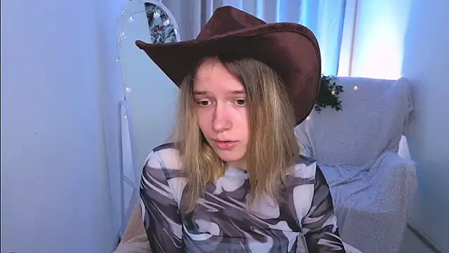 Snapshot of MilanaRayy chatting on 23, 6, 2026 MilanaRayy online show from 23, 6, 2026
