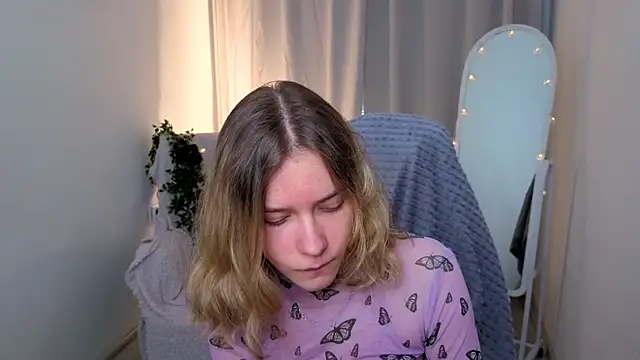 Snapshot of MilanaRayy chatting on 3, 6, 2026 MilanaRayy online show from 3, 6, 2026