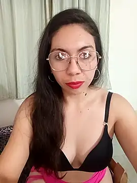Mia essence online show from 9, 5, 2026
