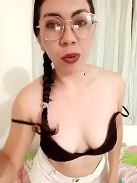 Mia essence online show from 6, 6, 2026
