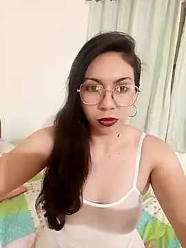 Mia essence online show from 15, 5, 2026