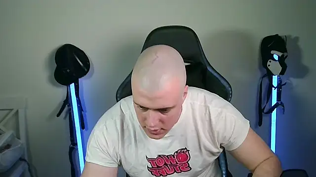 Snapshot of Bigbaald chatting on 20, 5, 2026 Bigbaald online show from 20, 5, 2026