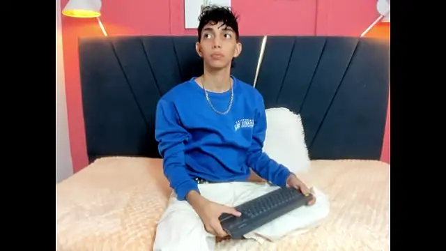 ero boy40 online show from 11, 6, 2026