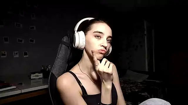 NightFoxxx online show from 30, 6, 2026