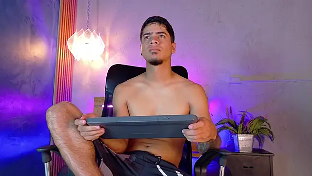 criss hardcock  online show from 27, 5, 2026