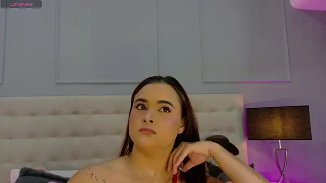 DulceeGarcia online show from 17, 6, 2026