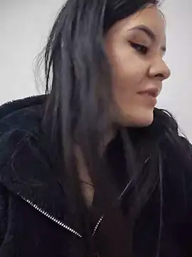 Snapshot of HollyMoon_ chatting on 11, 6, 2026 HollyMoon online show from 11, 6, 2026