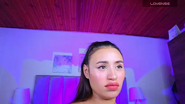 Victoria Hils online show from 31, 5, 2026