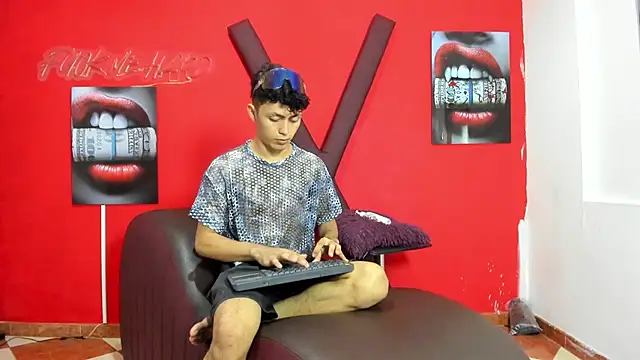Snapshot of CAT_LOVE1 chatting on 15, 5, 2026 CAT LOVE1 online show from 15, 5, 2026