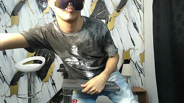 Snapshot of CAT_LOVE1 chatting on 10, 5, 2026 CAT LOVE1 online show from 10, 5, 2026