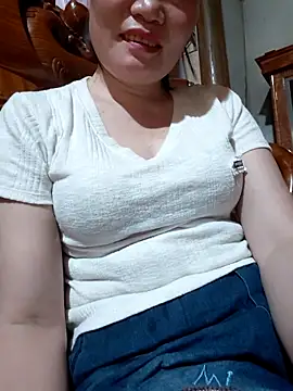 Snapshot of -Trici- chatting on 19, 6, 2026 -Trici- online show from 19, 6, 2026