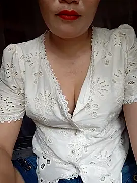 Snapshot of -Trici- chatting on 13, 7, 2026 -Trici- online show from 13, 7, 2026