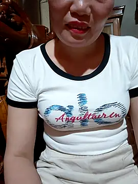 Snapshot of -Trici- chatting on 15, 6, 2026 -Trici- online show from 15, 6, 2026